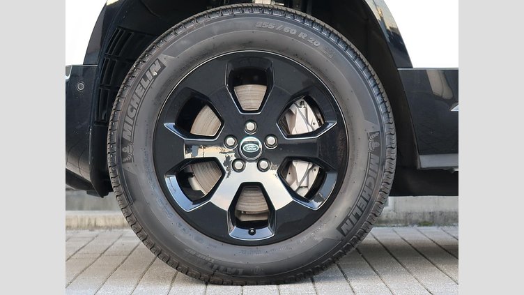 2024 認定中古車 Land Rover Defender 110 フジホワイト D300 AWD（AT） X-DYNAMIC SE