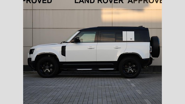 2024 認定中古車 Land Rover Defender 110 フジホワイト D300 AWD（AT） X-DYNAMIC SE