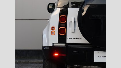 Defender 110 53