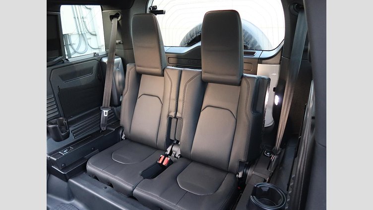 2024 認定中古車 Land Rover Defender 110 フジホワイト D300 AWD（AT） X-DYNAMIC SE
