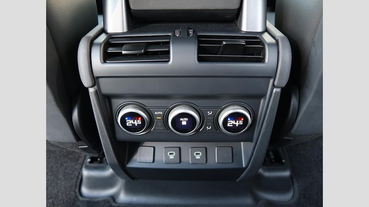 2024 認定中古車 Land Rover Defender 110 フジホワイト D300 AWD（AT） X-DYNAMIC SE