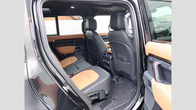 2024 認定中古車 Land Rover Defender 110 サントリーニブラック D300 AWD（AT） X-DYNAMIC HSE