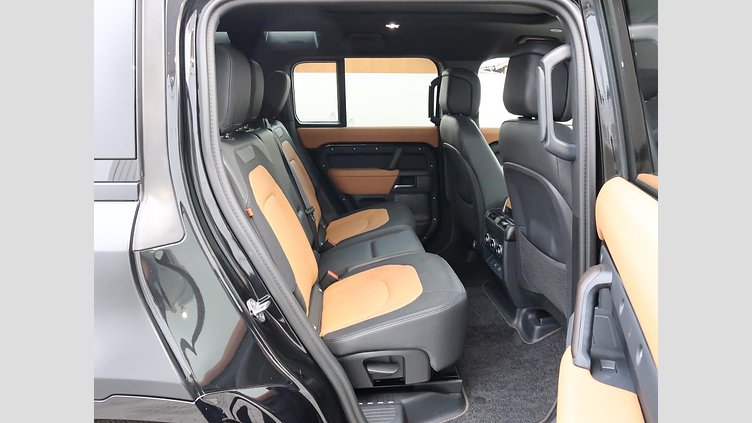 2024 認定中古車 Land Rover Defender 110 サントリーニブラック D300 AWD（AT） X-DYNAMIC HSE