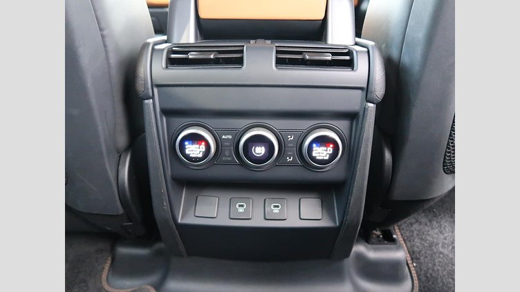 2024 認定中古車 Land Rover Defender 110 サントリーニブラック D300 AWD（AT） X-DYNAMIC HSE