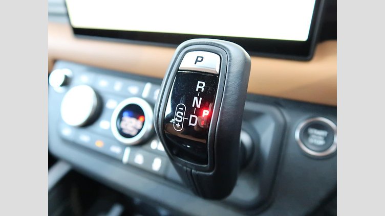 2024 認定中古車 Land Rover Defender 110 サントリーニブラック D300 AWD（AT） X-DYNAMIC HSE