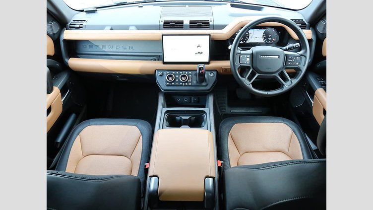 2024 認定中古車 Land Rover Defender 110 サントリーニブラック D300 AWD（AT） X-DYNAMIC HSE