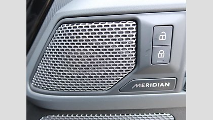 Defender 110 84