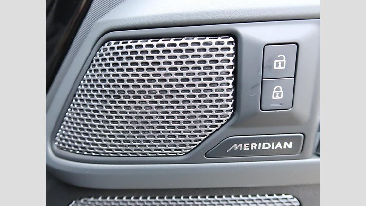 2024 認定中古車 Land Rover Defender 110 サントリーニブラック D300 AWD（AT） X-DYNAMIC HSE