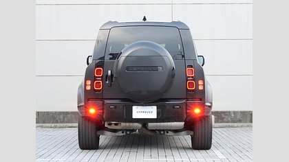 Defender 110 83