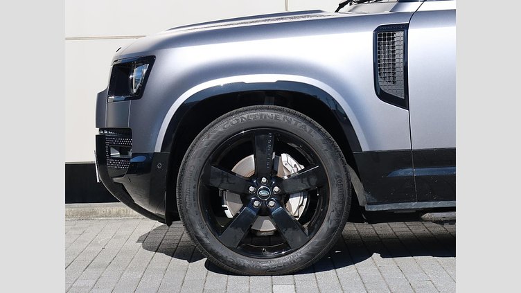 2024 認定中古車 Land Rover Defender 110 アイガーグレイ D300 AWD（AT） X-DYNAMIC HSE