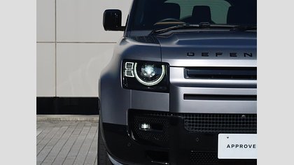 Defender 110 8