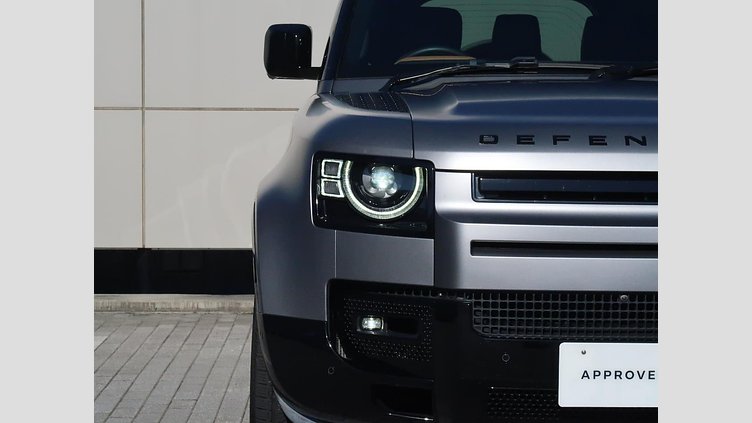 2024 認定中古車 Land Rover Defender 110 アイガーグレイ D300 AWD（AT） X-DYNAMIC HSE
