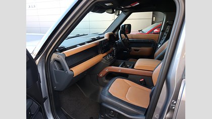 Defender 110 12