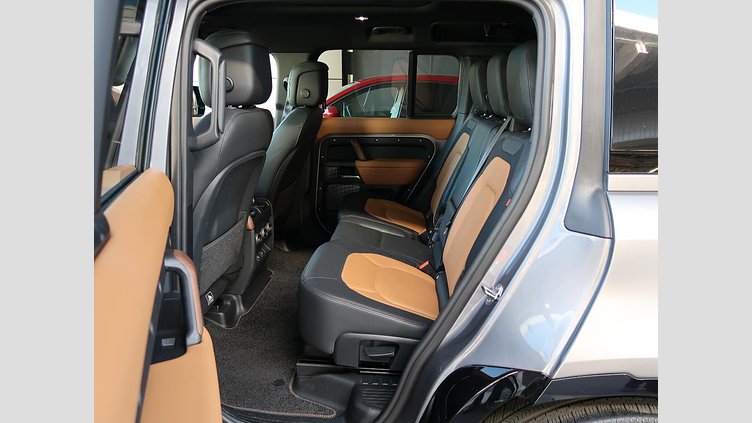 2024 認定中古車 Land Rover Defender 110 アイガーグレイ D300 AWD（AT） X-DYNAMIC HSE