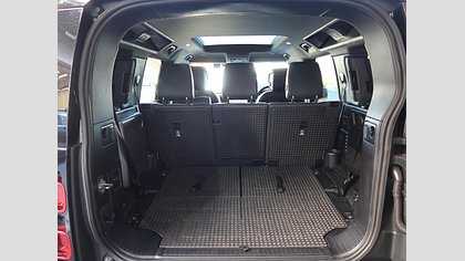Defender 110 49