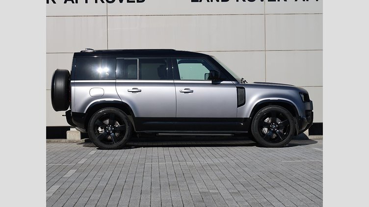 2024 認定中古車 Land Rover Defender 110 アイガーグレイ D300 AWD（AT） X-DYNAMIC HSE