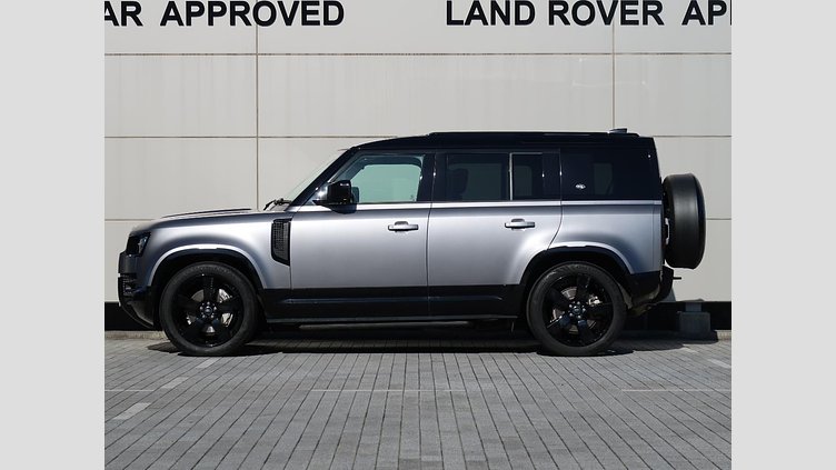 2024 認定中古車 Land Rover Defender 110 アイガーグレイ D300 AWD（AT） X-DYNAMIC HSE