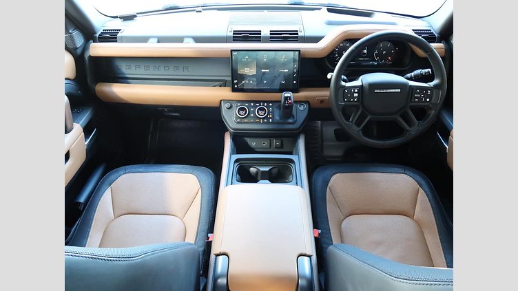2024 認定中古車 Land Rover Defender 110 アイガーグレイ D300 AWD（AT） X-DYNAMIC HSE