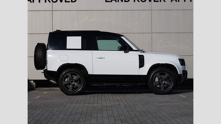 2025 認定中古車 Land Rover Defender 90 Fuji White 3.0 litre i6D ９０Ｘ－ダイナミックＨＳＥ Ｄ３５０ エアサスペンション装着車
