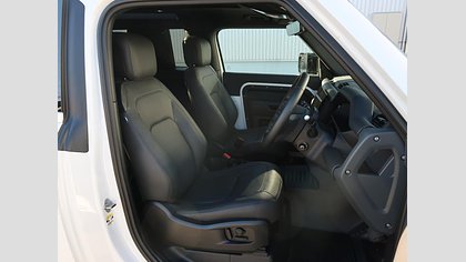 Defender 90 67