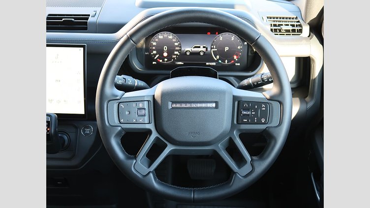 2025 認定中古車 Land Rover Defender 90 Fuji White 3.0 litre i6D ９０Ｘ－ダイナミックＨＳＥ Ｄ３５０ エアサスペンション装着車
