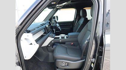Defender 130 3