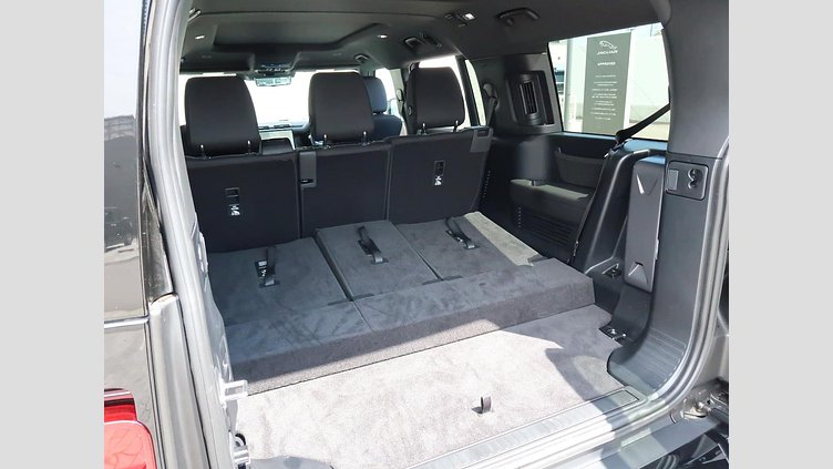 2025 認定中古車 Land Rover Defender 130 カルパチアングレイ D350 ディーゼルマイルドハイブリッド X-Dynamic SE
