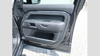 Defender 130 36