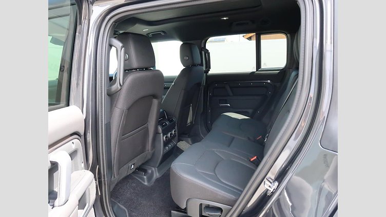 2025 認定中古車 Land Rover Defender 130 カルパチアングレイ D350 ディーゼルマイルドハイブリッド X-Dynamic SE