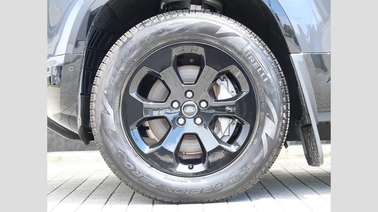 2025 認定中古車 Land Rover Defender 130 カルパチアングレイ D350 ディーゼルマイルドハイブリッド X-Dynamic SE