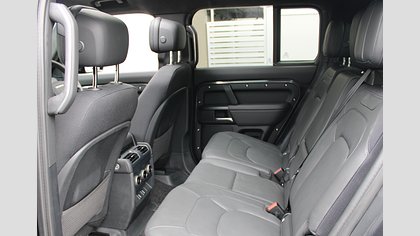Defender 110 9