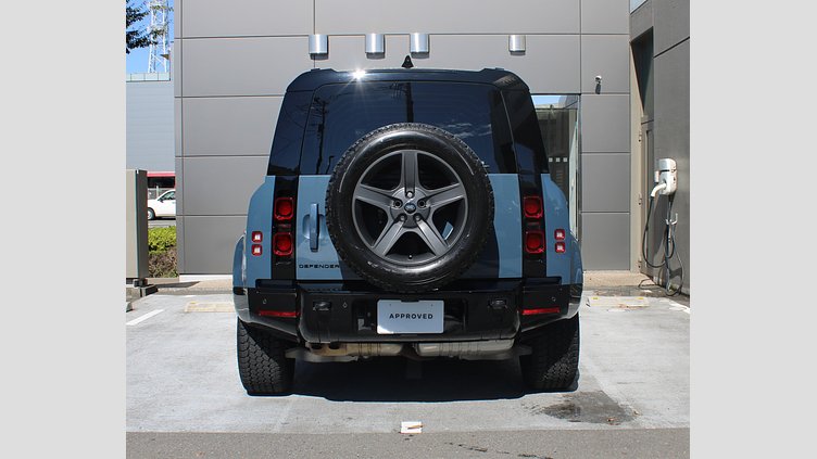 2025 認定中古車 Land Rover Defender 110 タスマンブルー D350 ディーゼルマイルドハイブリッド X-Dynamic SE