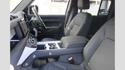 Defender 110 8
