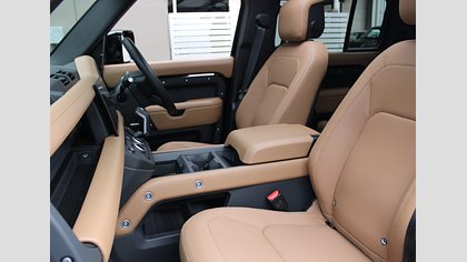 Defender 110 7