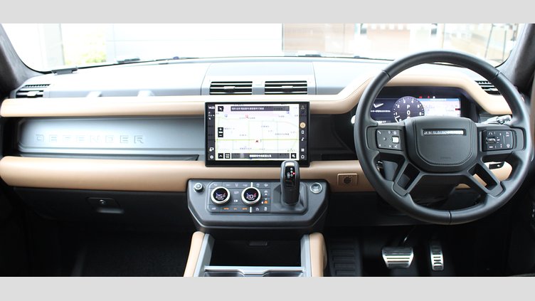 2024 認定中古車 Land Rover Defender 130 カルパチアングレイ P500 ガソリン V8