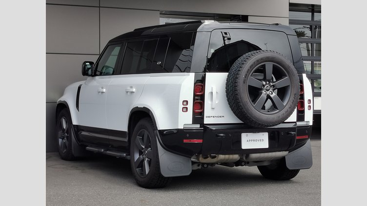 2024 認定中古車 Land Rover Defender 110 フジホワイト D300 AWD（AT） X-DYNAMIC HSE