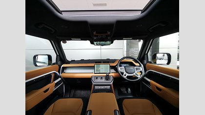 Defender 110 3