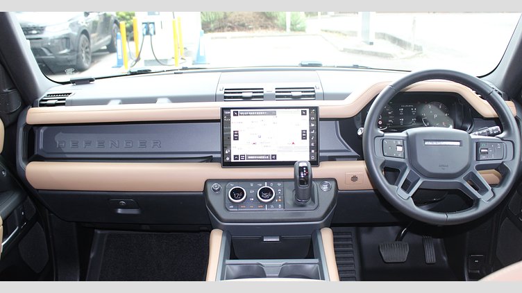 2025 認定中古車 Land Rover Defender 90 パンゲアグリーン D350 ディーゼルマイルドハイブリッド X-Dynamic HSE
