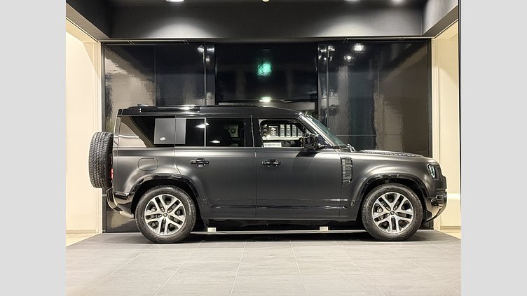 2023 認定中古車 Land Rover Defender 110 アイガーグレイ D300 AWD（AT） X-DYNAMIC SE