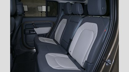 Defender 110 6