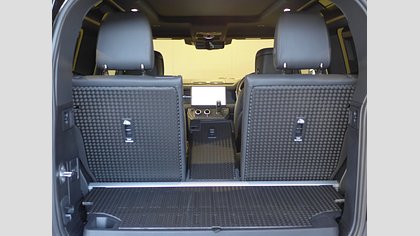 Defender 90 71