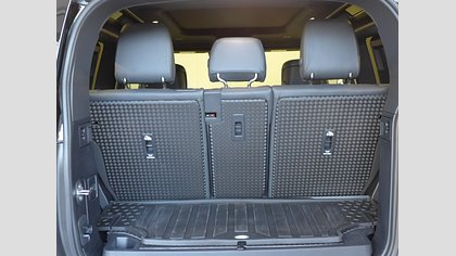 Defender 90 67
