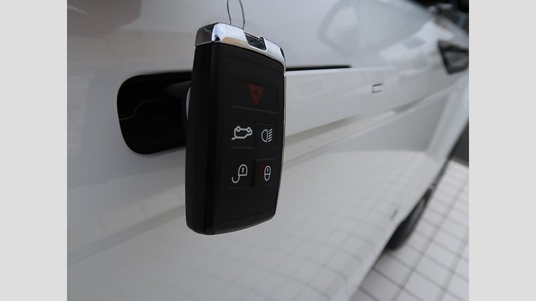 2023 認定中古車 Land Rover Range Rover Evoque フジホワイト P200 AWD（オートマチック） SE