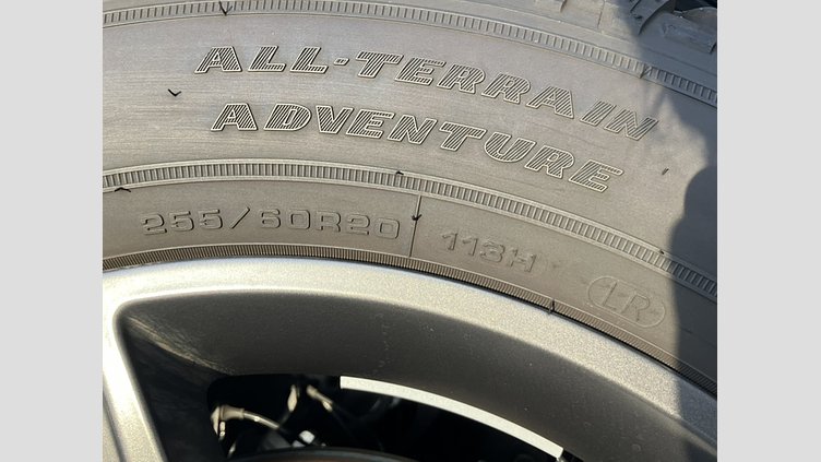 2024 認定中古車 Land Rover Defender 90 カルパチアングレイ D350 ディーゼルマイルドハイブリッド X-Dynamic HSE