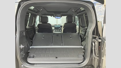 Defender 90 11