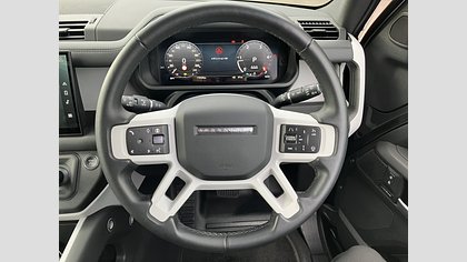 Defender 90 19