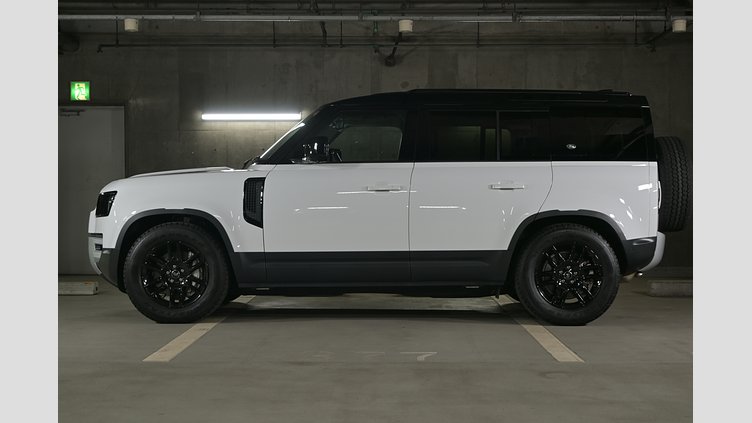 2023 認定中古車 Land Rover Defender 110 フジホワイト D300 AWD（AT） S