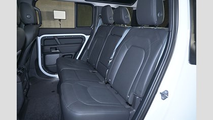 Defender 110 4