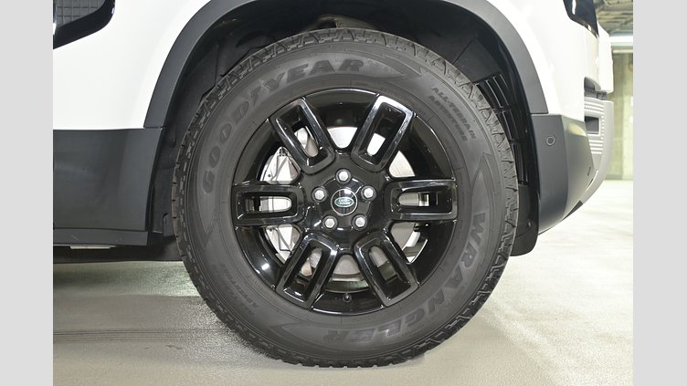 2023 認定中古車 Land Rover Defender 110 フジホワイト D300 AWD（AT） S