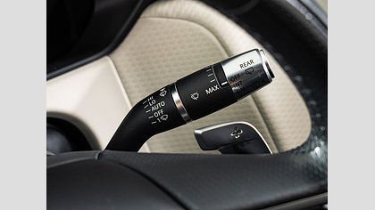Range Rover Velar 35